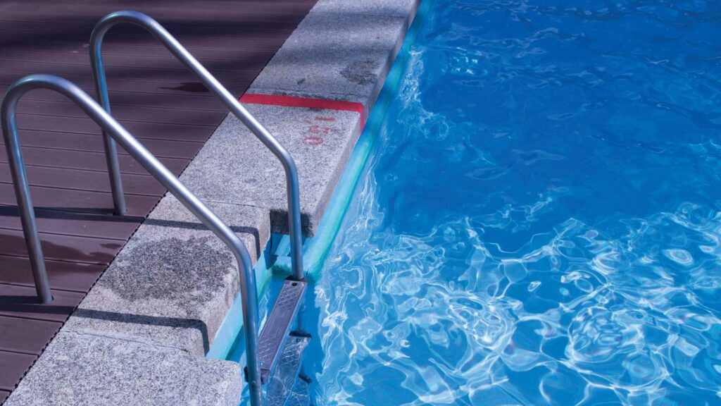 essential pool safety tips